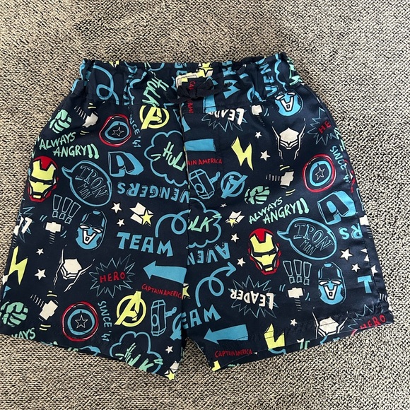 Kids Marvel jumping bean swim shorts. Size 4T - Picture 1 of 3